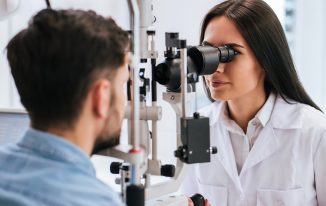 Augenoptikermeister – das Gehalt im Augenoptikerhandwerk